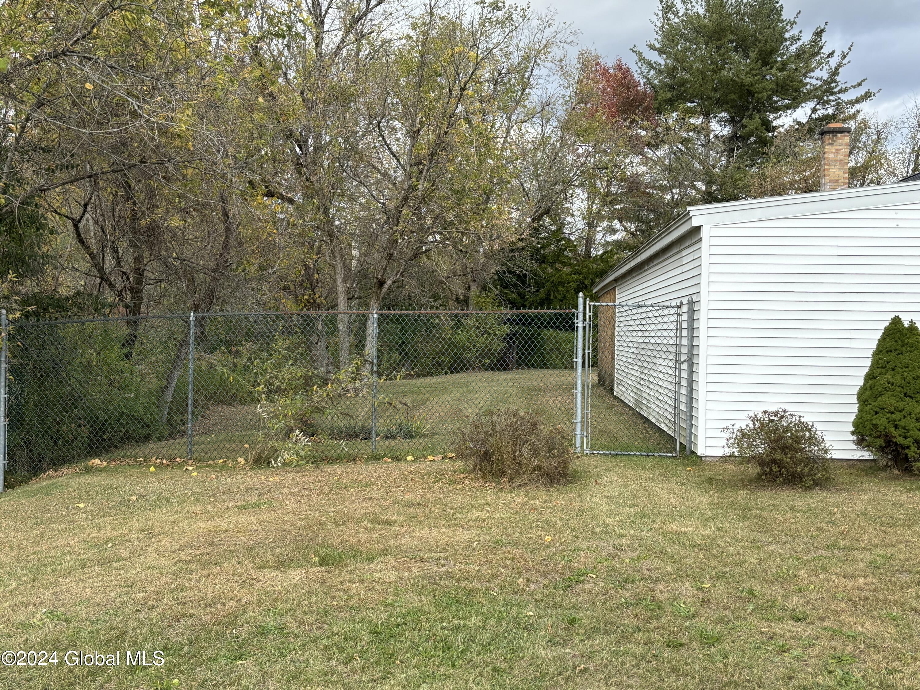 527 N Perry Street Johnstown NY 12095
