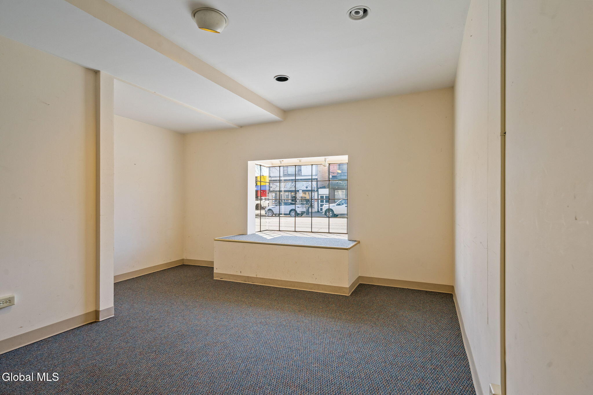 233 Central Avenue Albany NY 12206