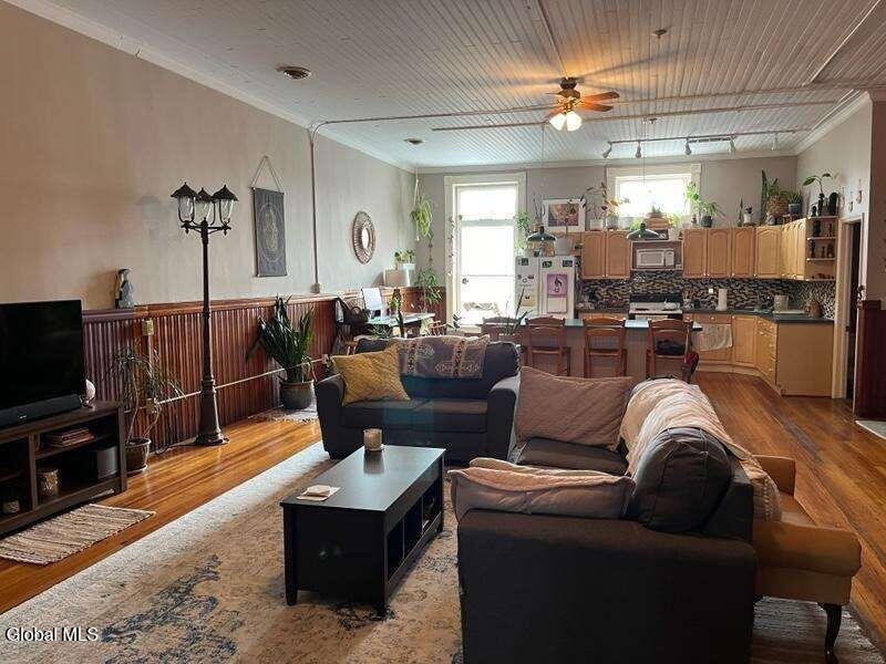 32 W Main Street Johnstown NY 12095