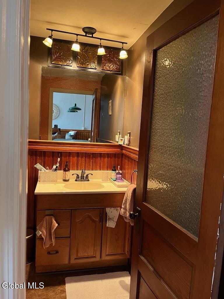 32 W Main Street Johnstown NY 12095
