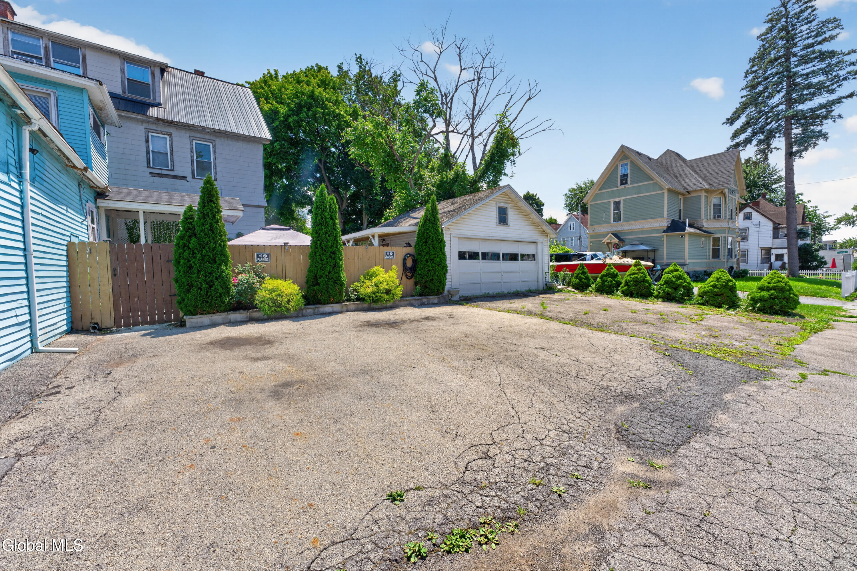 41 Chestnut Street Amsterdam NY 12010
