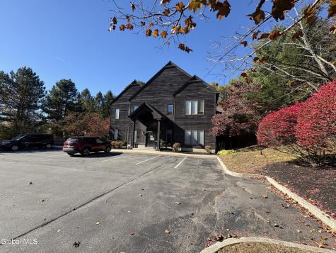 4 Chelsea Place Clifton Park NY 12065