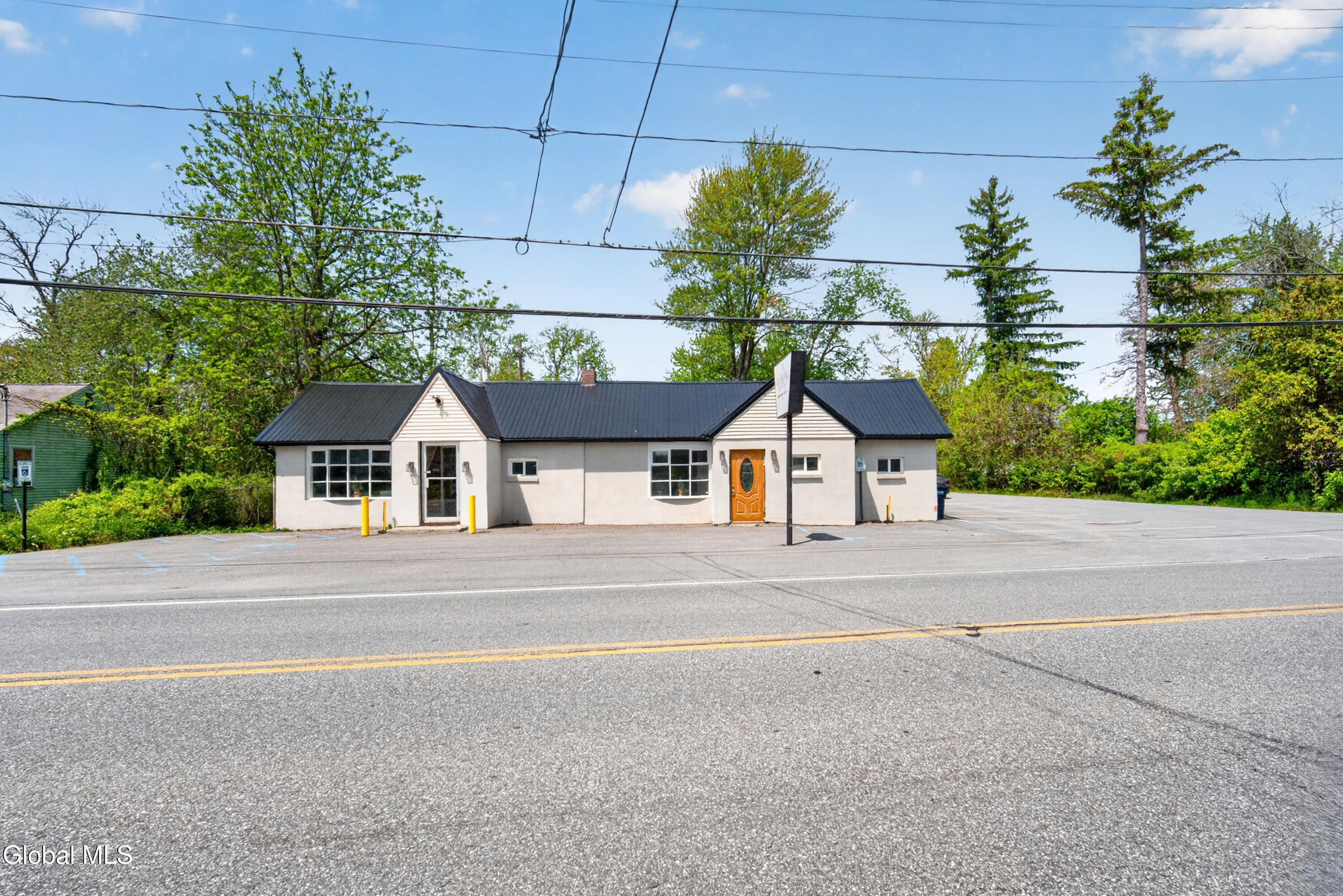 1453 Nys Rt 9p Saratoga Springs NY 12866