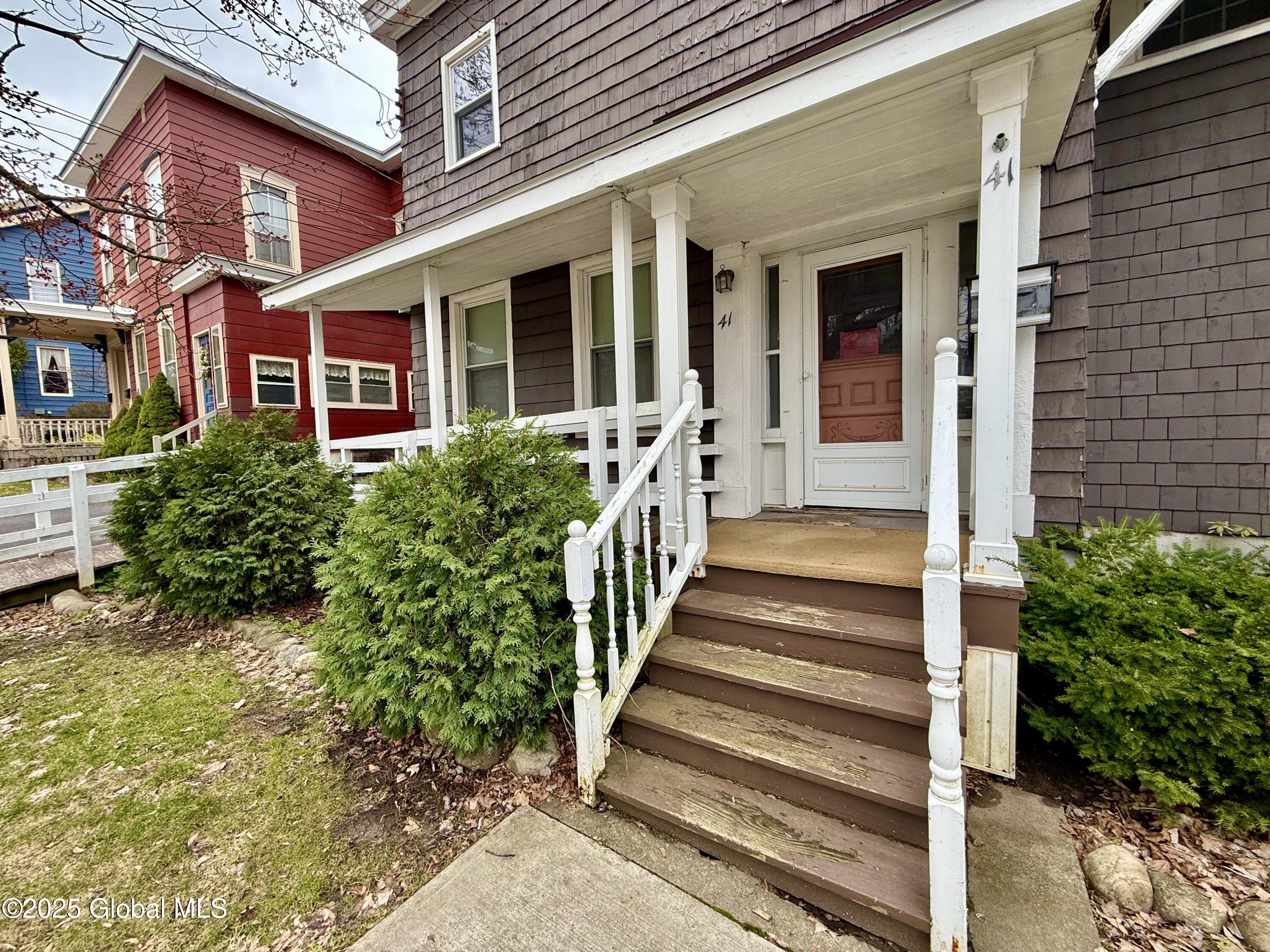 41 S Perry Street Johnstown NY 12078