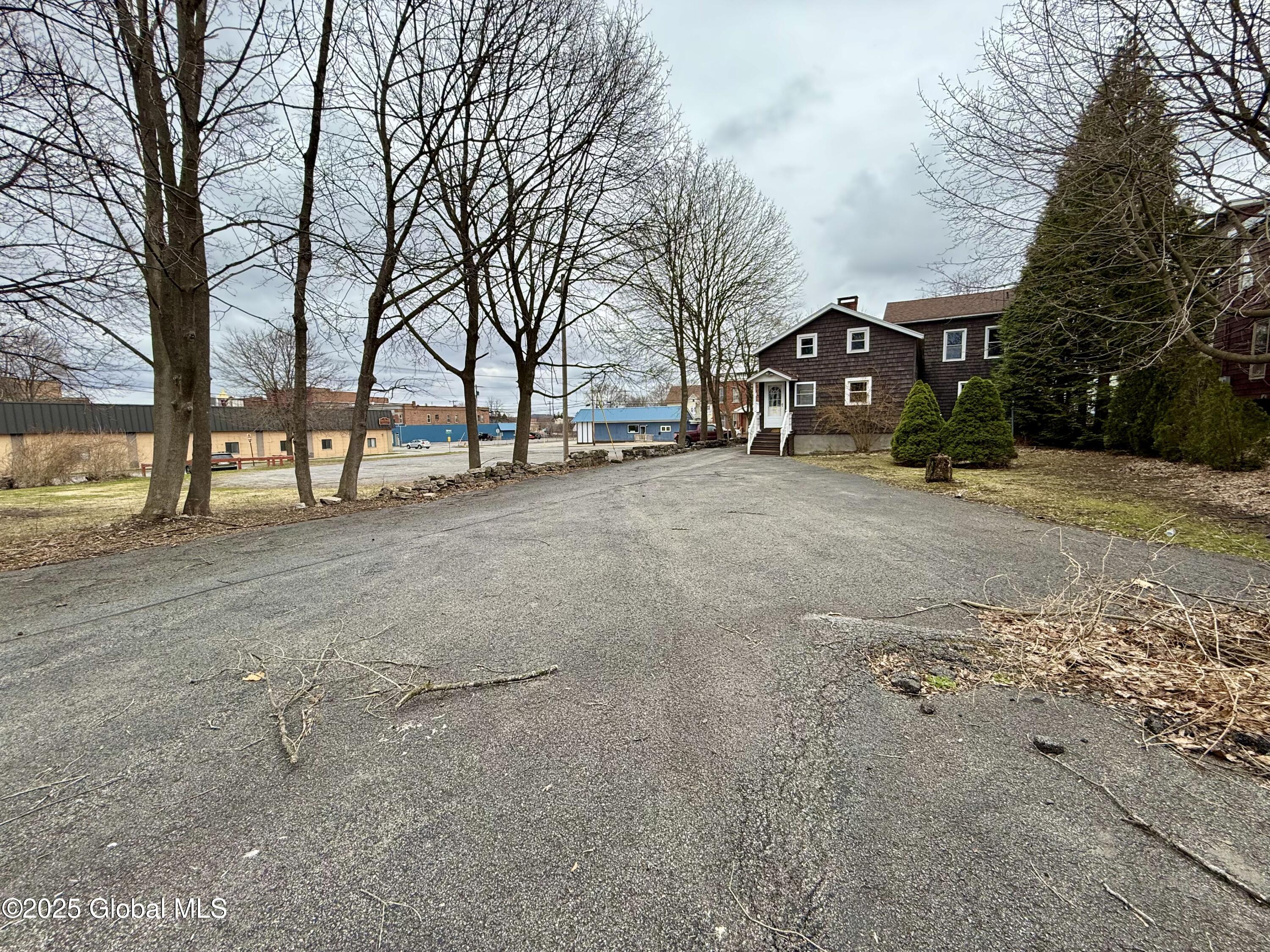 41 S Perry Street Johnstown NY 12078