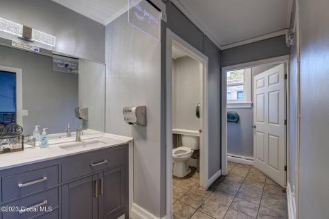 275 Lark Street Albany NY 12210
