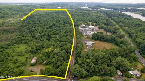 L 30.111 Newtown Road Halfmoon NY 12118