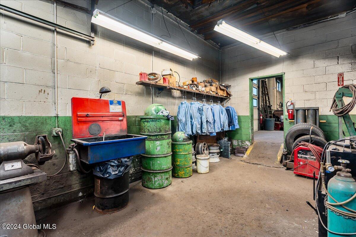 368 Central Avenue Albany NY 12206