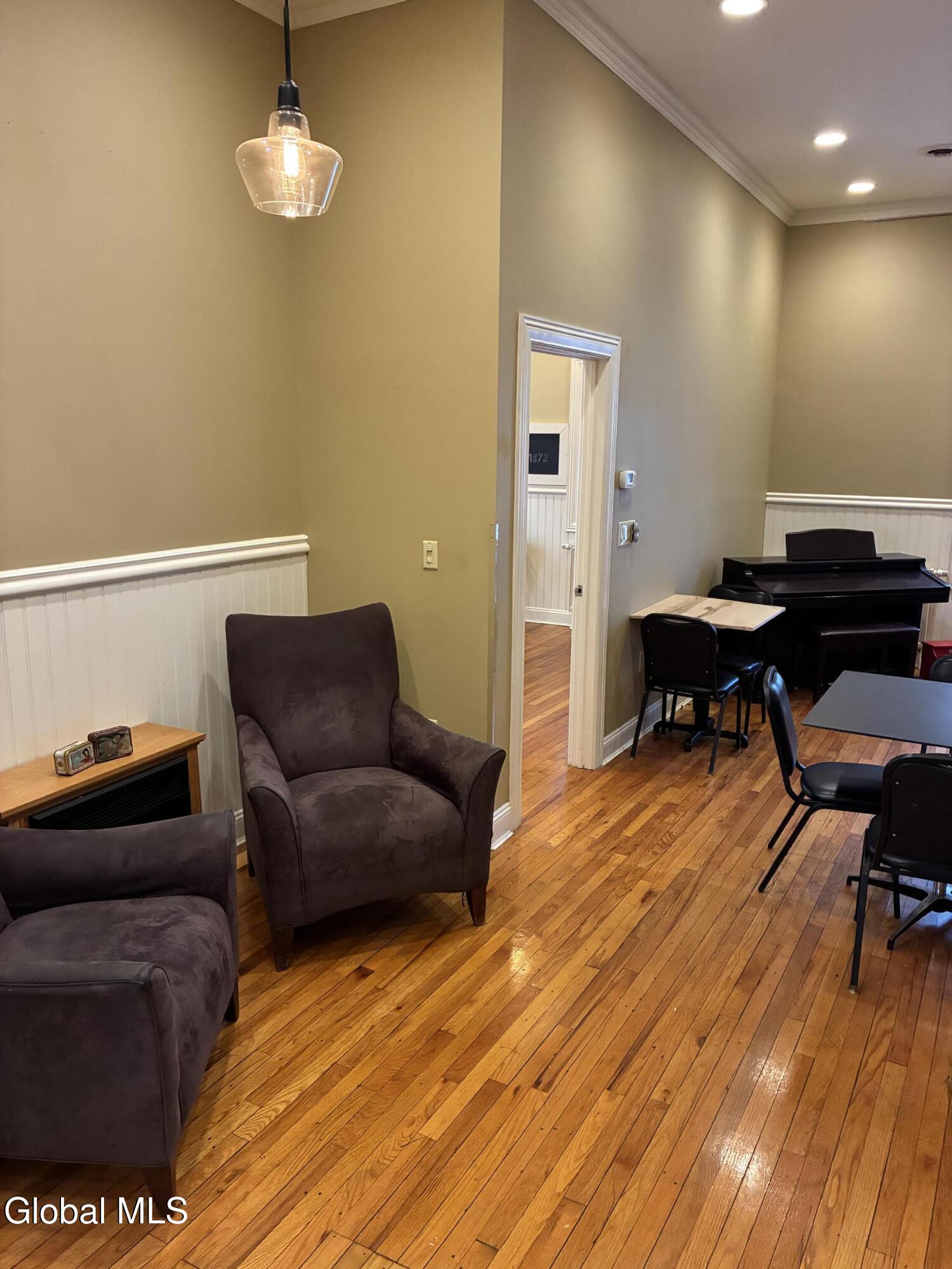 1011-1015 Hoosick Road Troy NY 12180
