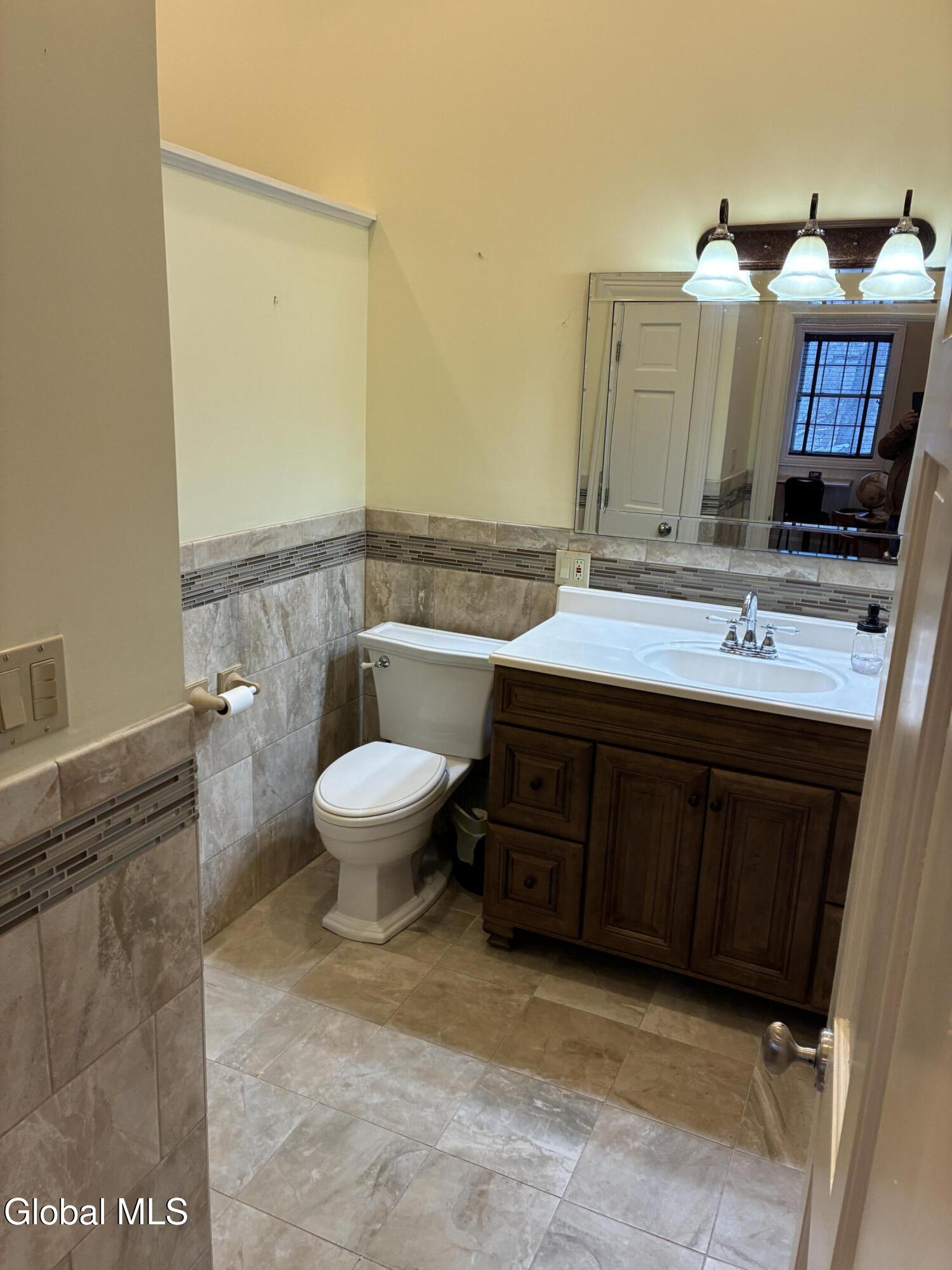 1011-1015 Hoosick Road Troy NY 12180