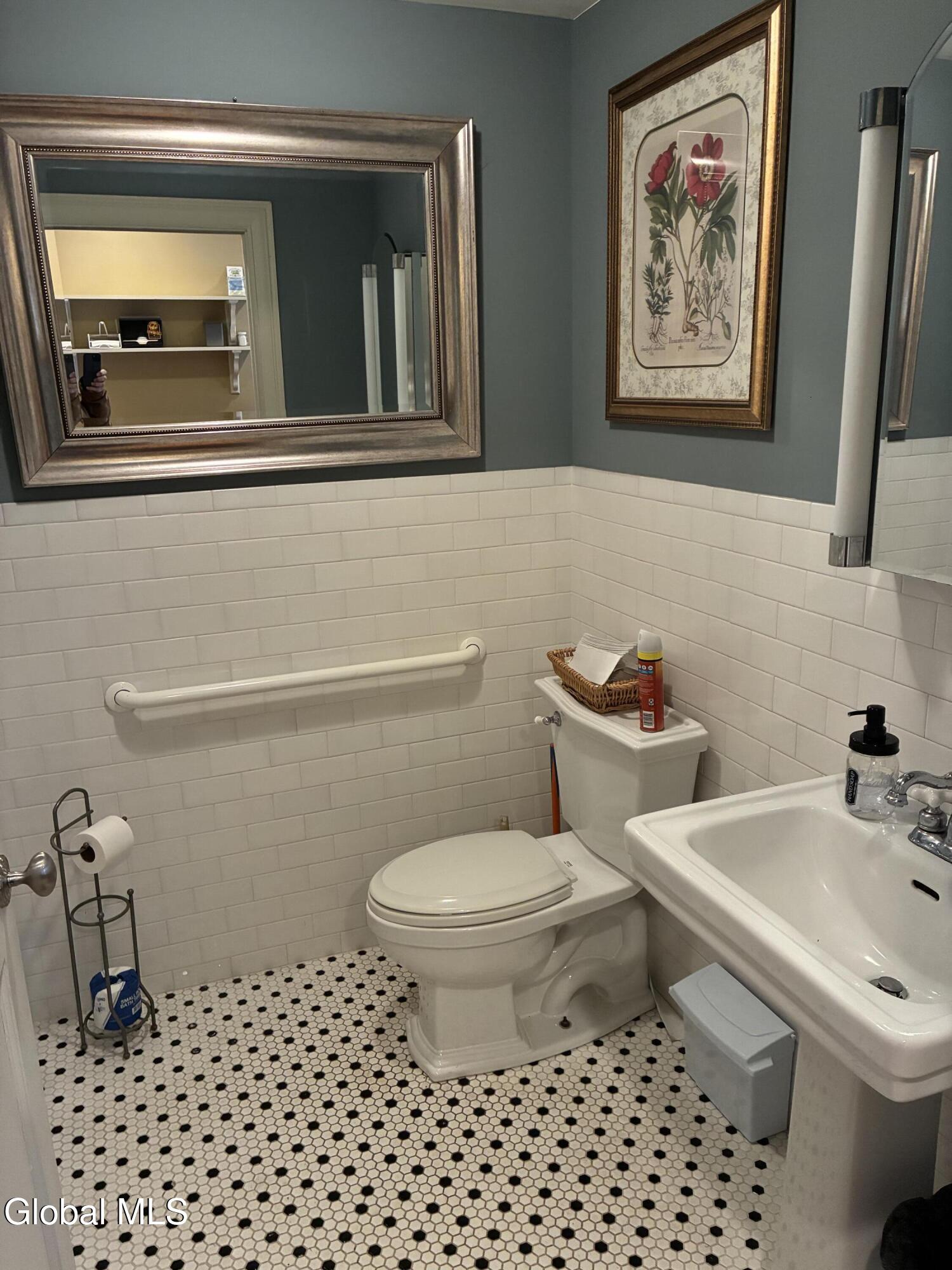 1011-1015 Hoosick Road Troy NY 12180
