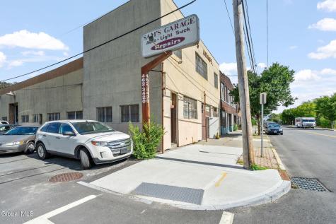 493 S Pearl Street Albany NY 12202