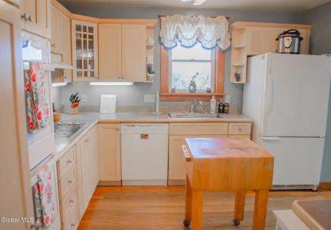 8874 Route 9w Athens NY 12015