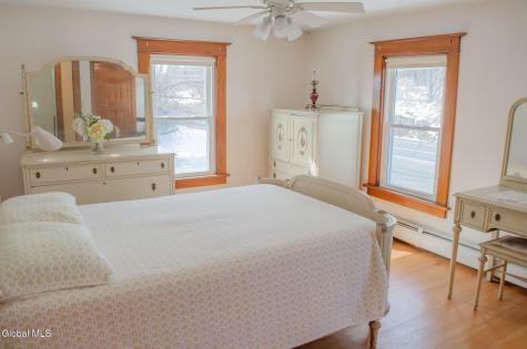 8874 Route 9w Athens NY 12015