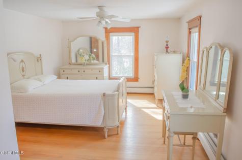 8874 Route 9w Athens NY 12015