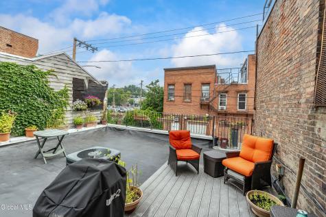 197 Lark Street Albany NY 12210