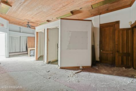 558 Madison Avenue Albany NY 12208