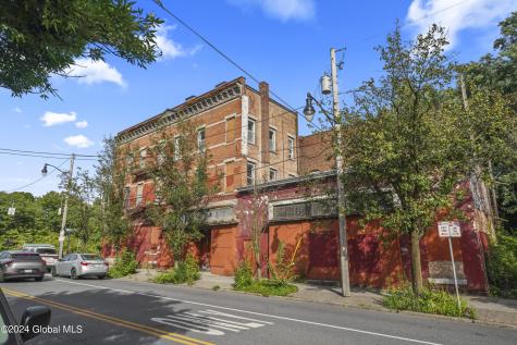 558 Madison Avenue Albany NY 12208