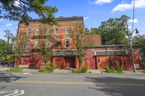 558 Madison Avenue Albany NY 12208