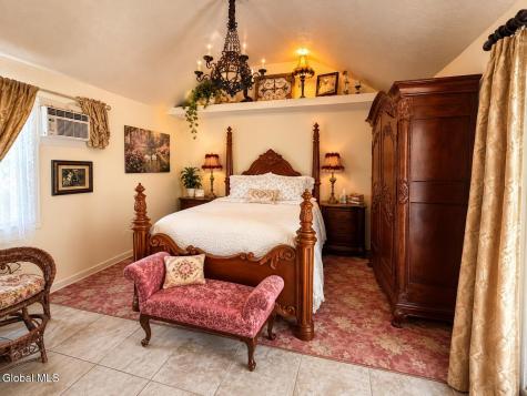 15 West Street Lake George NY 12845