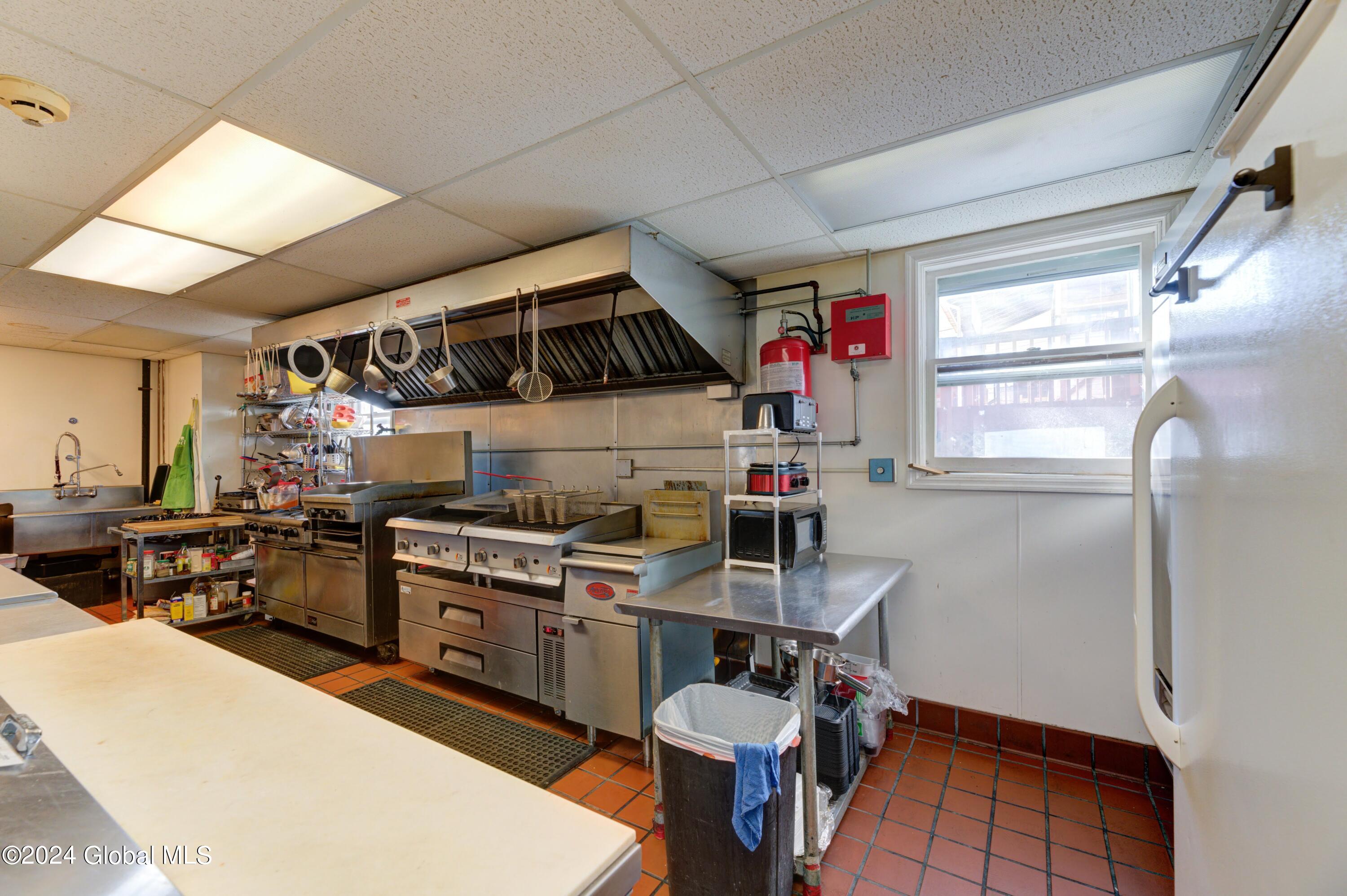 28 E Main Street Johnstown NY 12095