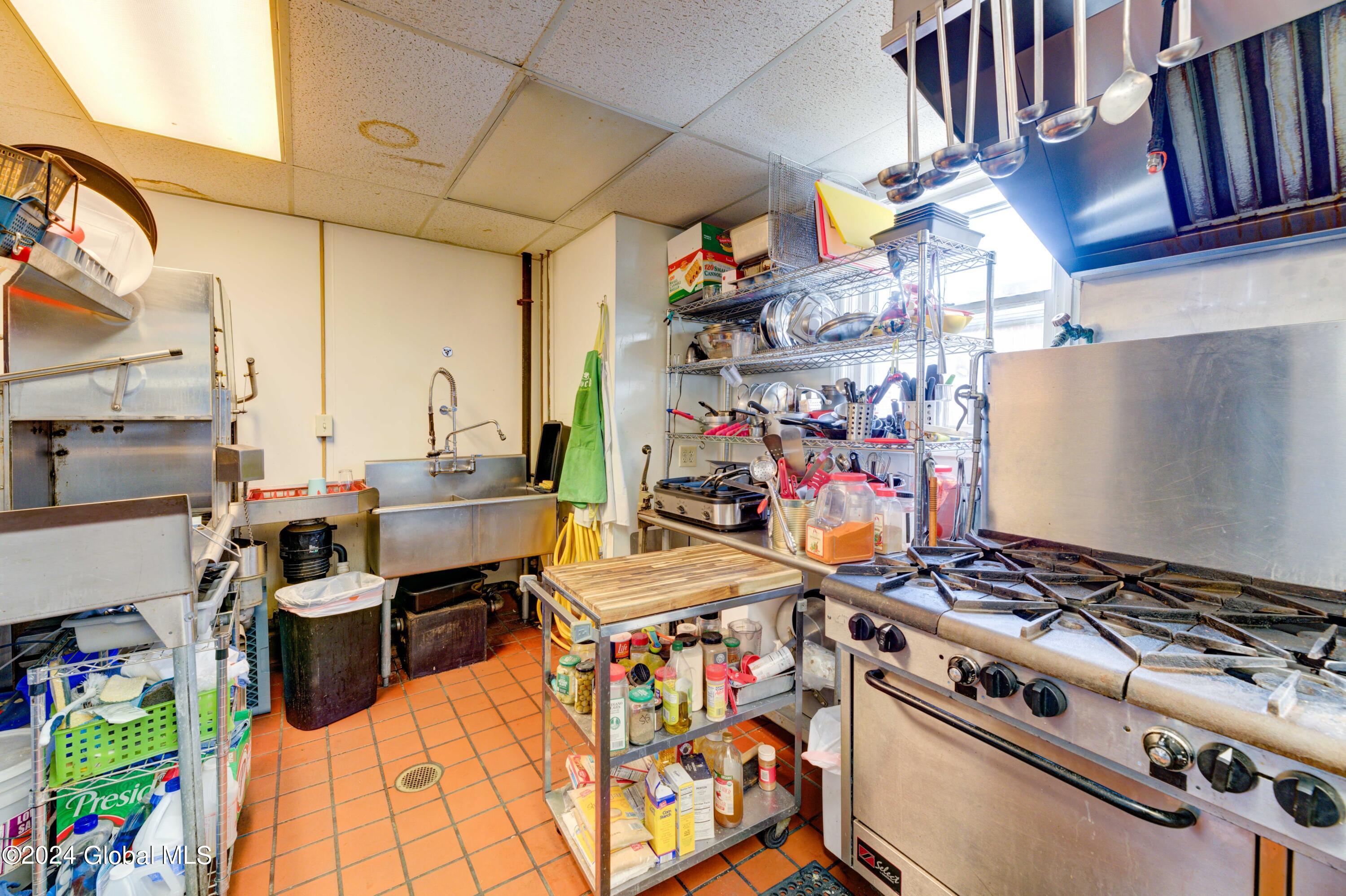 28 E Main Street Johnstown NY 12095