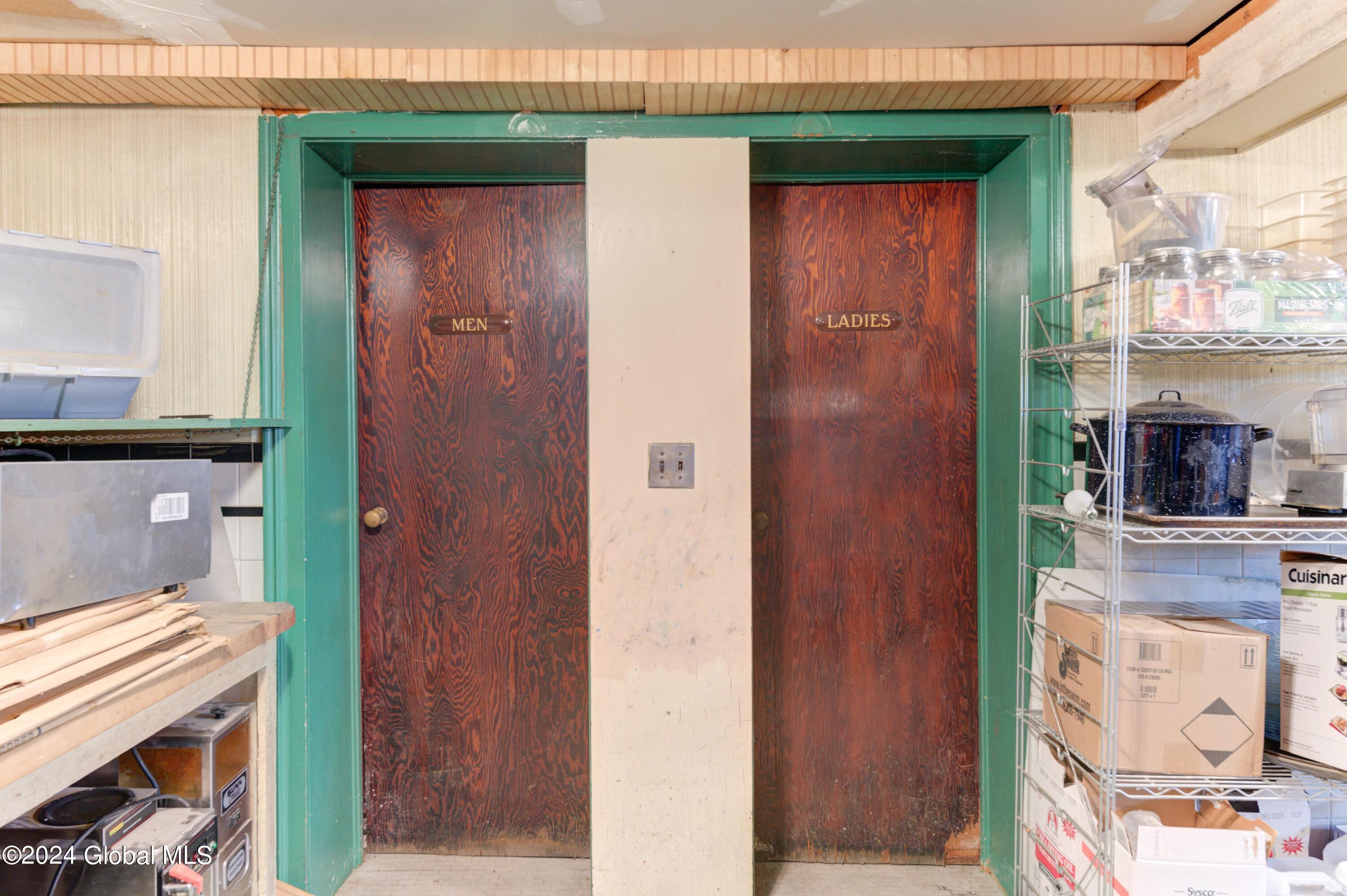 28 E Main Street Johnstown NY 12095