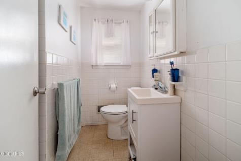 2 Sunset Road Rensselaer NY 12144