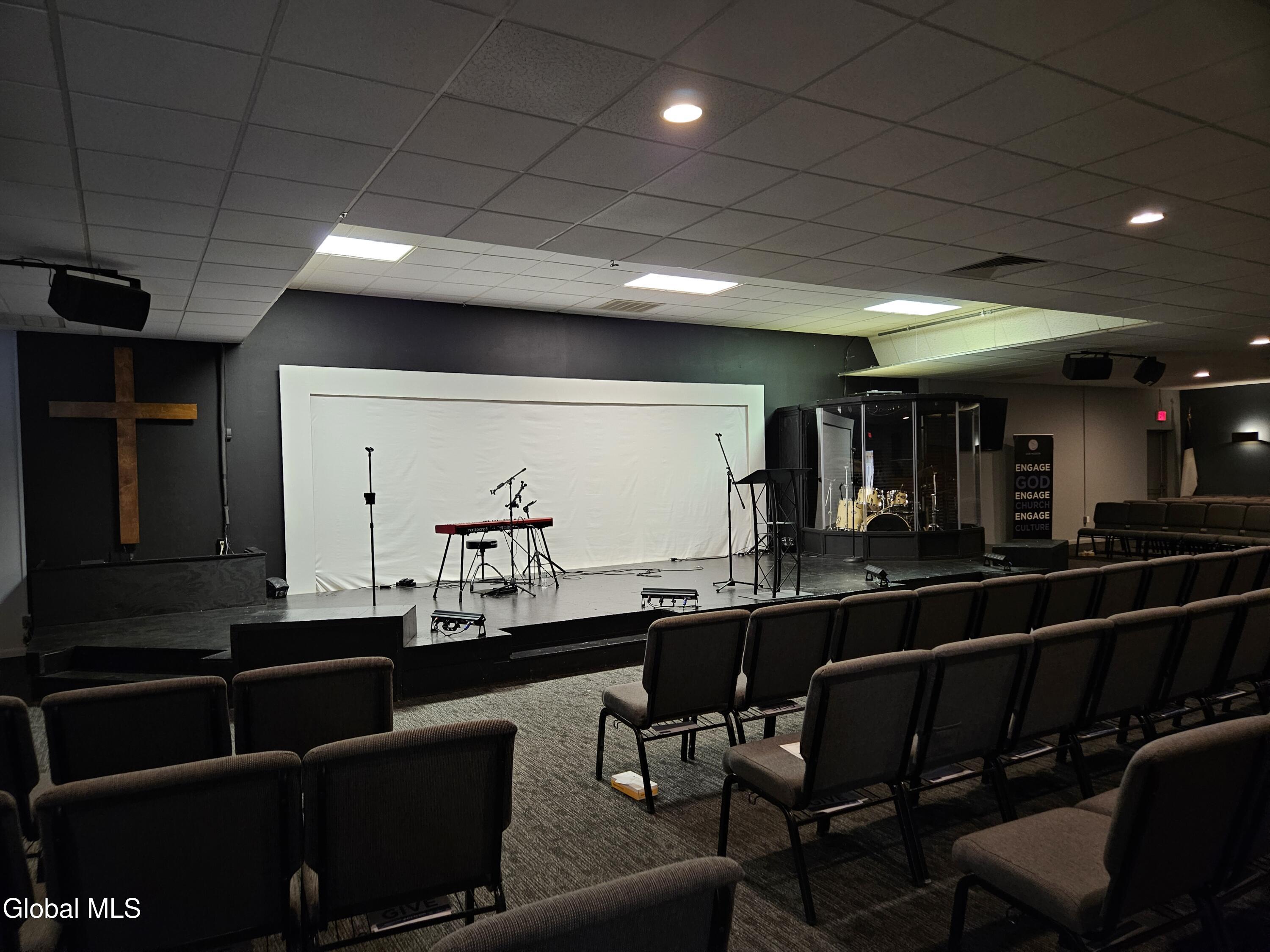 42 Woodward Avenue Troy NY 12180