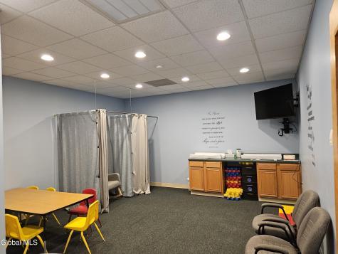 42 Woodward Avenue Troy NY 12180