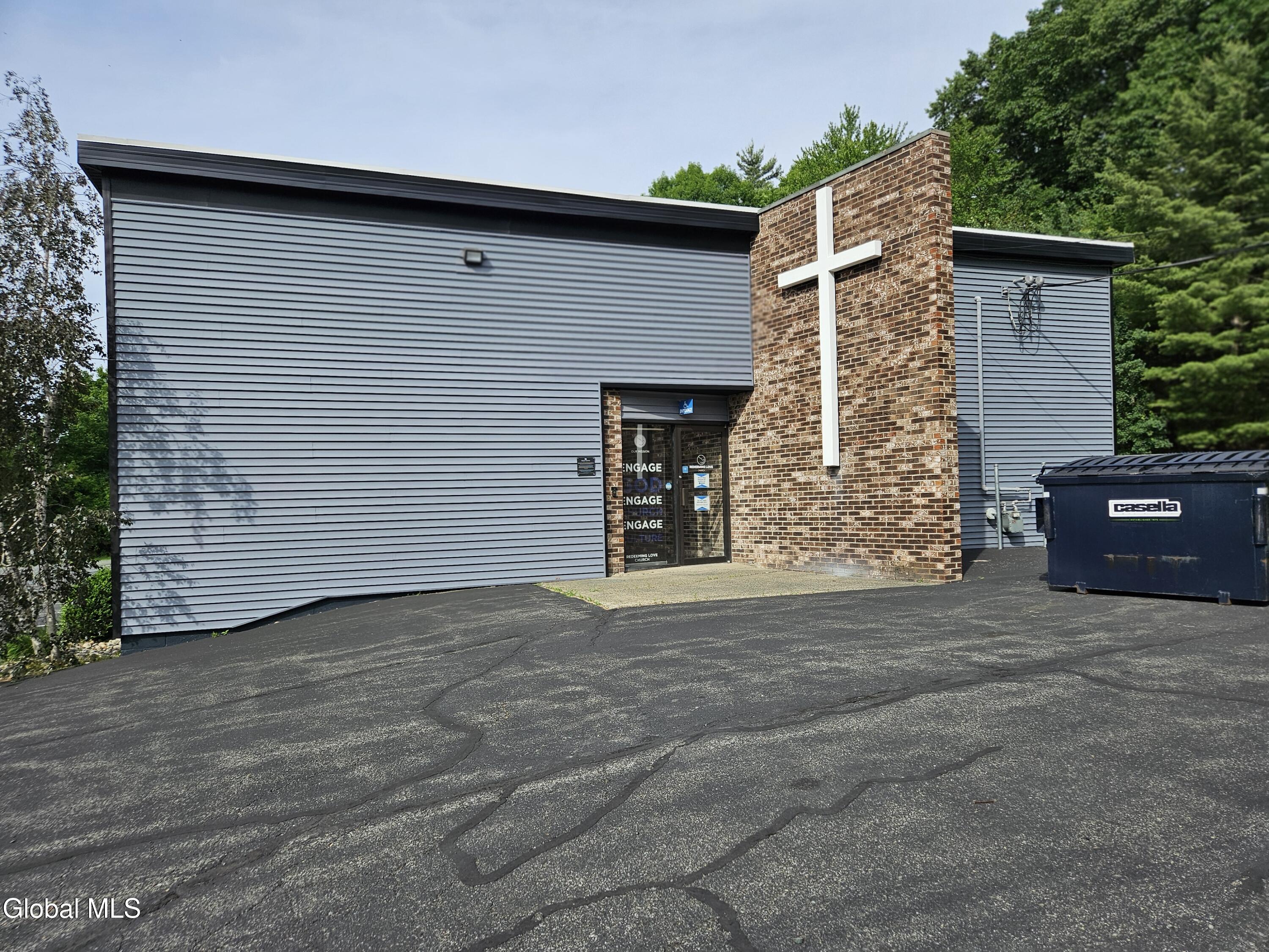 42 Woodward Avenue Troy NY 12180