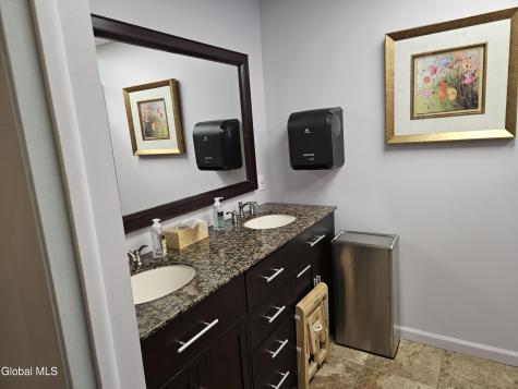 42 Woodward Avenue Troy NY 12180