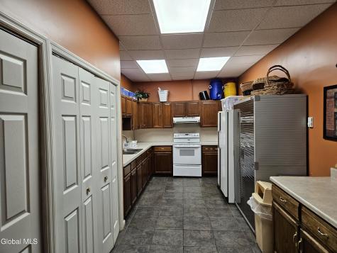 42 Woodward Avenue Troy NY 12180