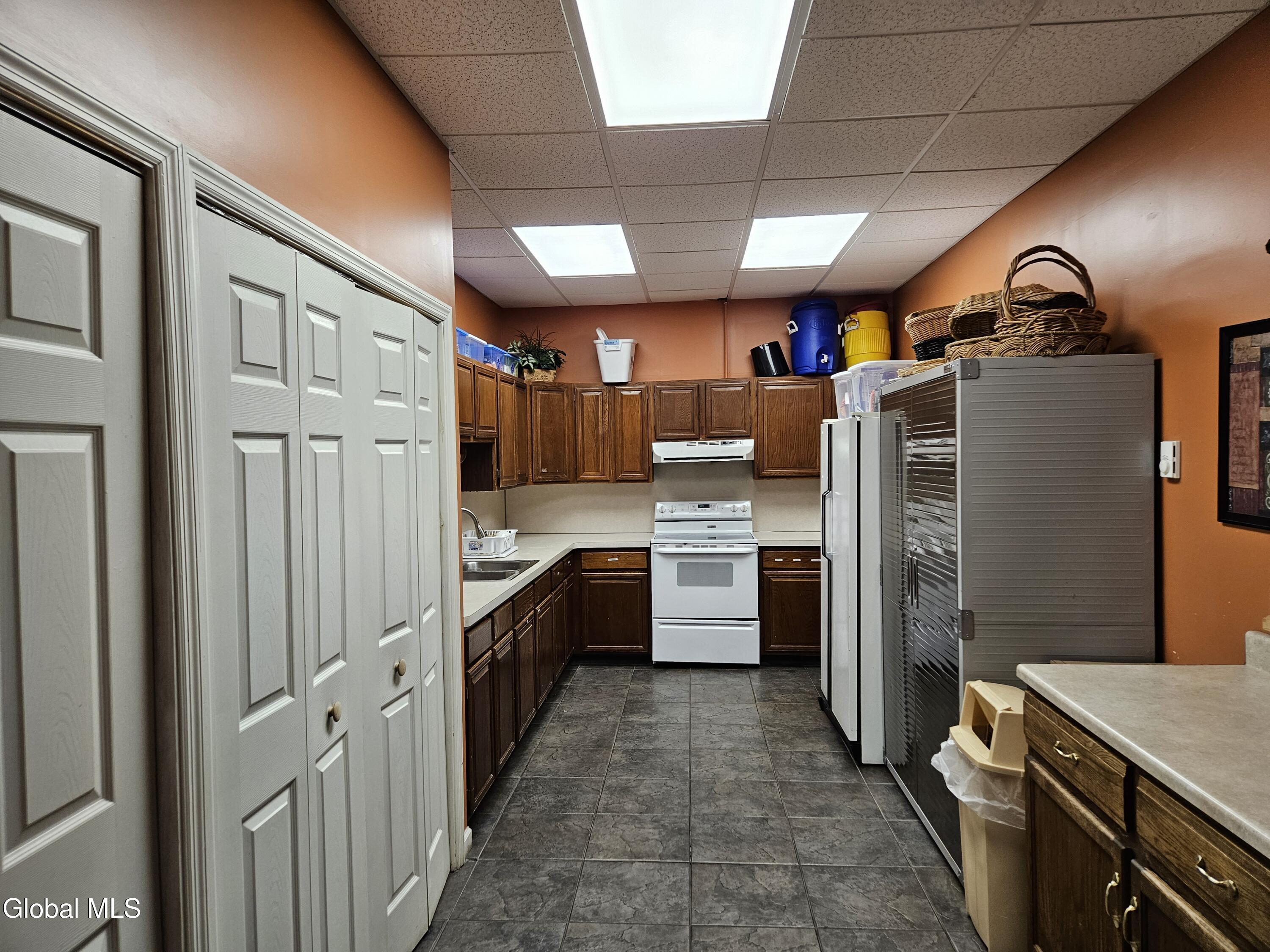 42 Woodward Avenue Troy NY 12180