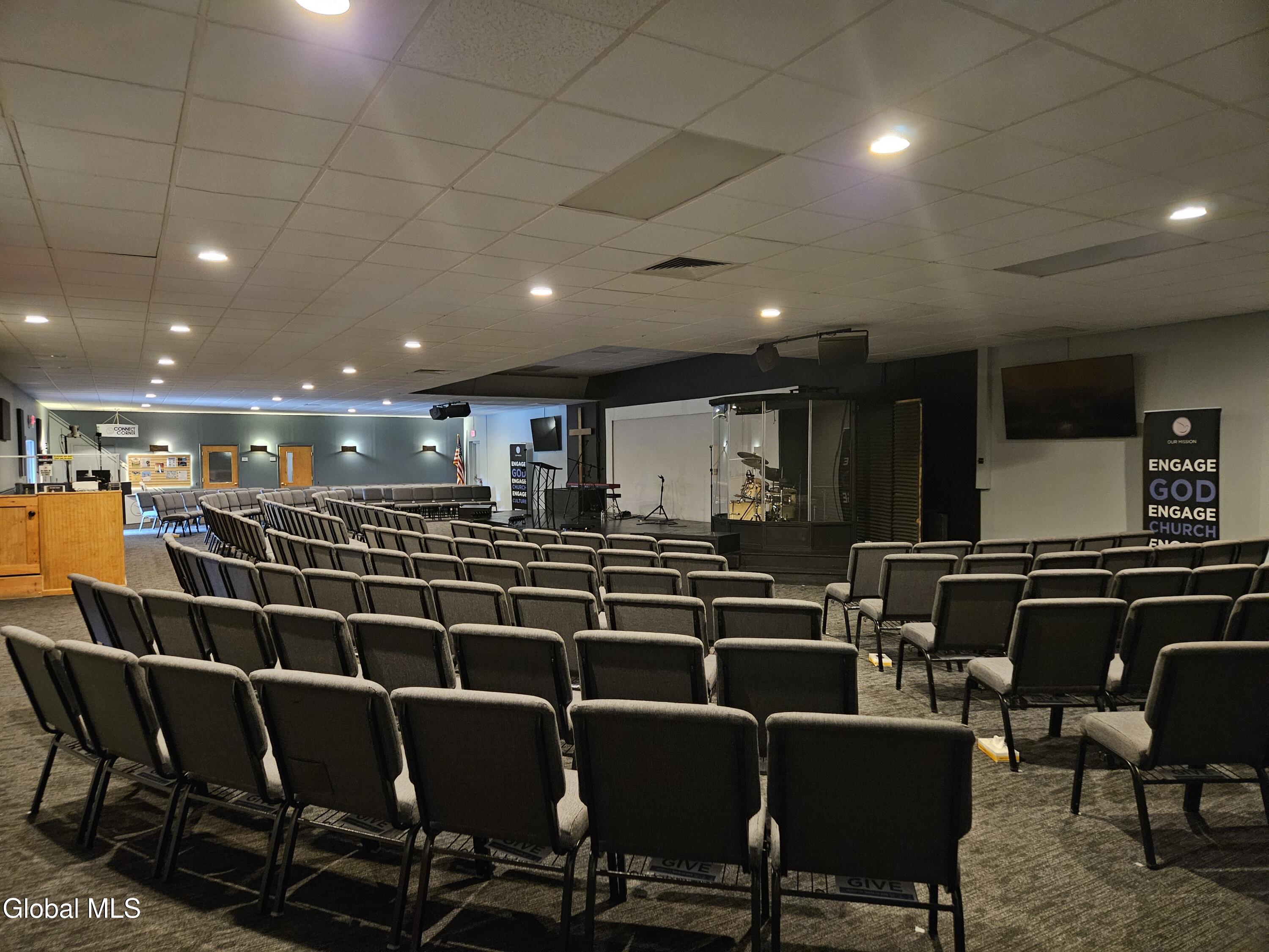 42 Woodward Avenue Troy NY 12180