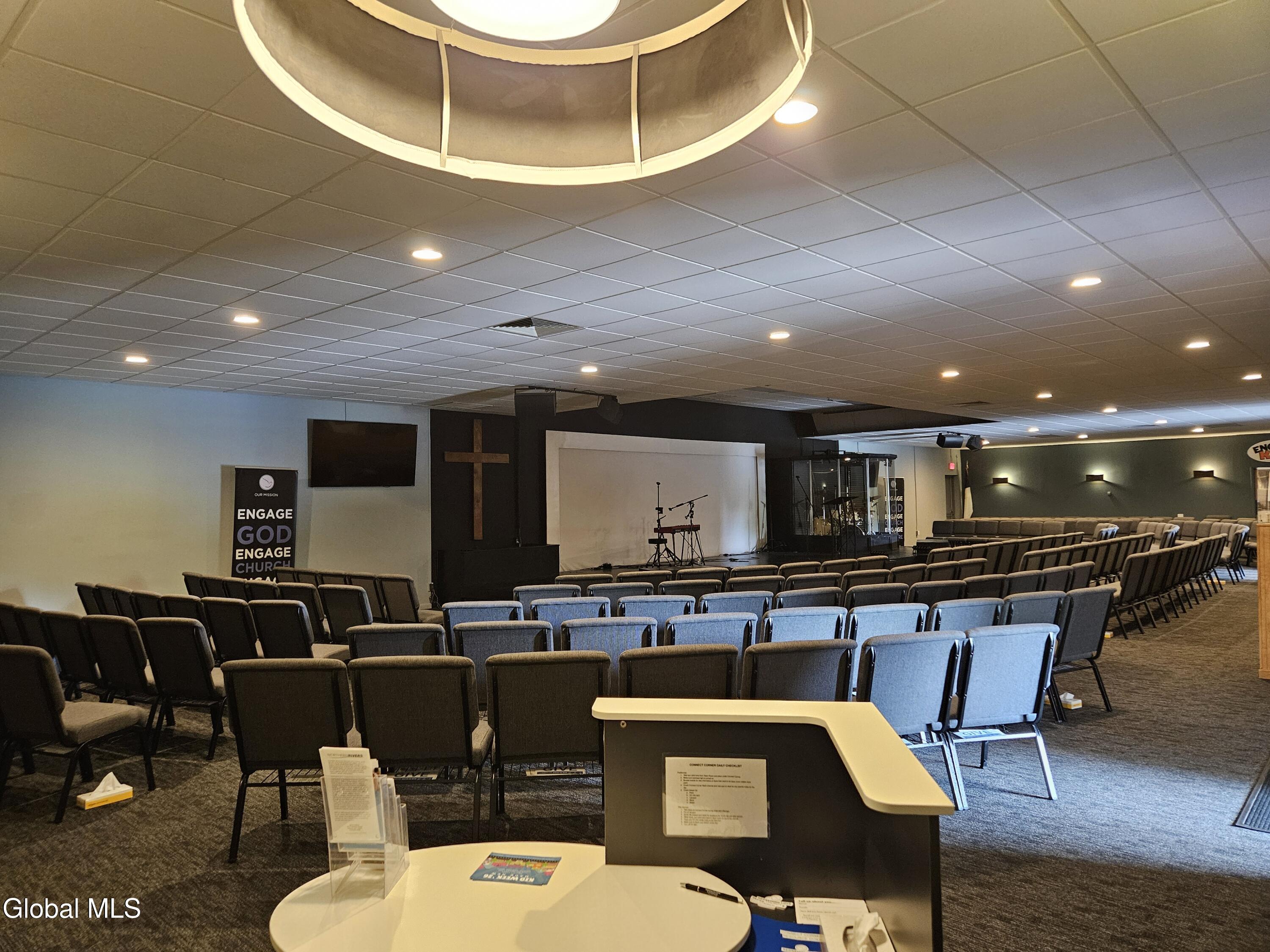 42 Woodward Avenue Troy NY 12180