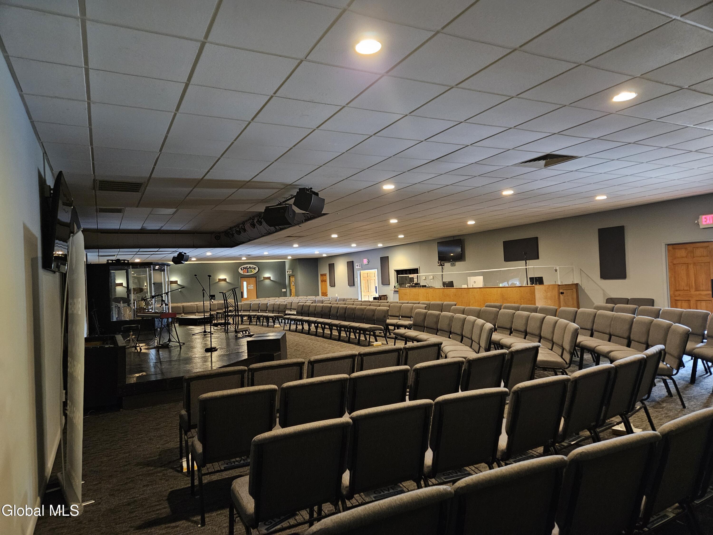 42 Woodward Avenue Troy NY 12180