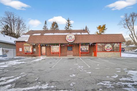 2015 Rosa Road Niskayuna NY 12309
