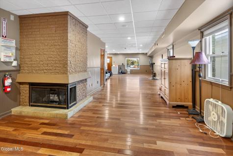 2015 Rosa Road Niskayuna NY 12309