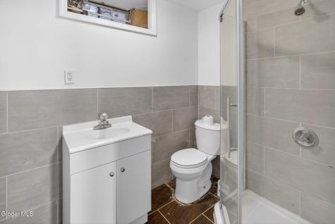 2015 Rosa Road Niskayuna NY 12309
