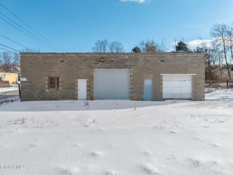 440 Peek Street Schenectady NY 12308