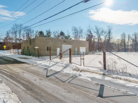 440 Peek Street Schenectady NY 12308