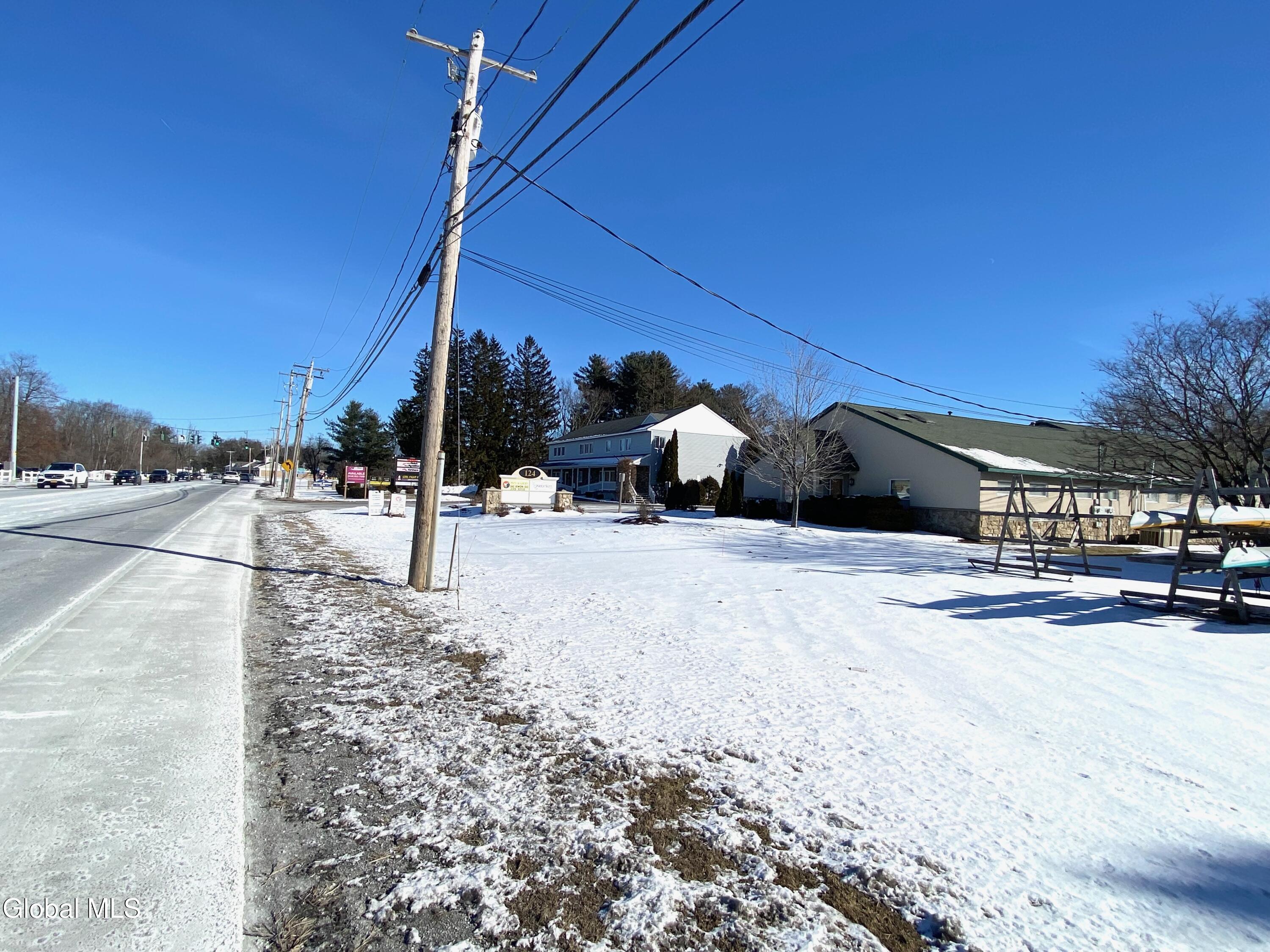 122 Saratoga Road Glenville NY 12302