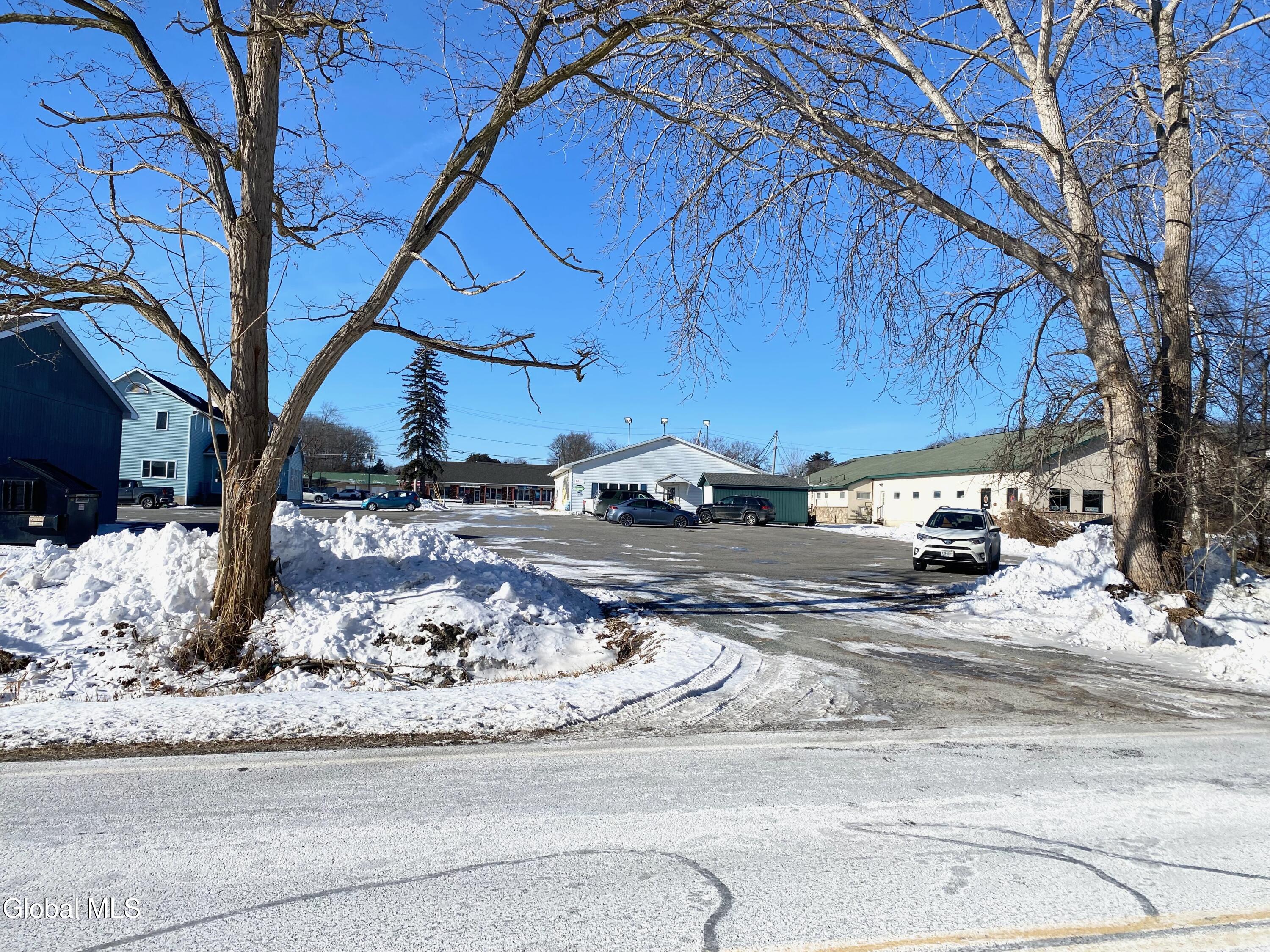 122 Saratoga Road Glenville NY 12302
