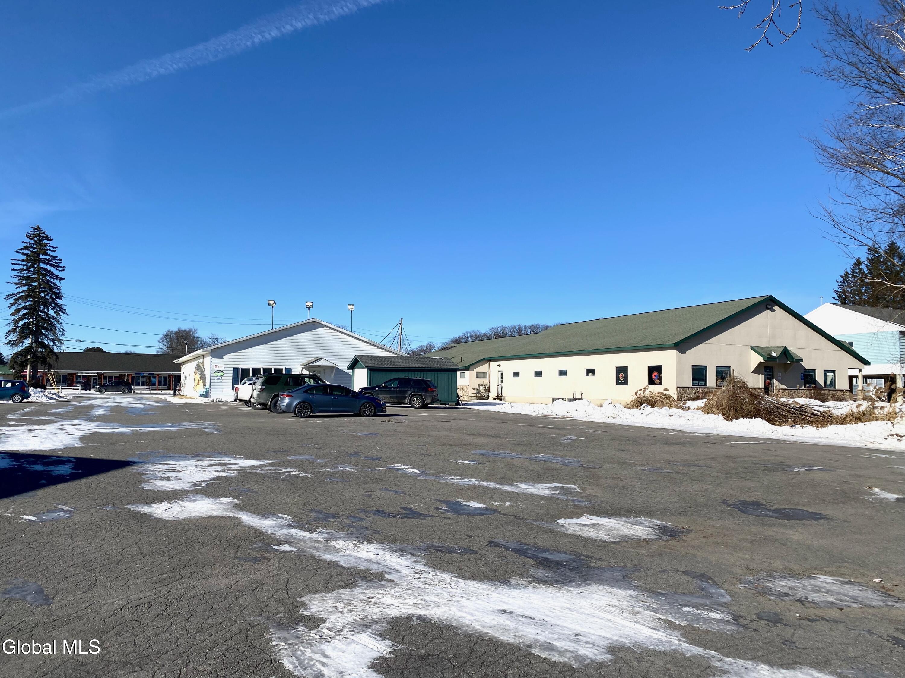 122 Saratoga Road Glenville NY 12302