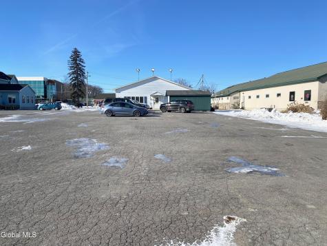 122 Saratoga Road Glenville NY 12302
