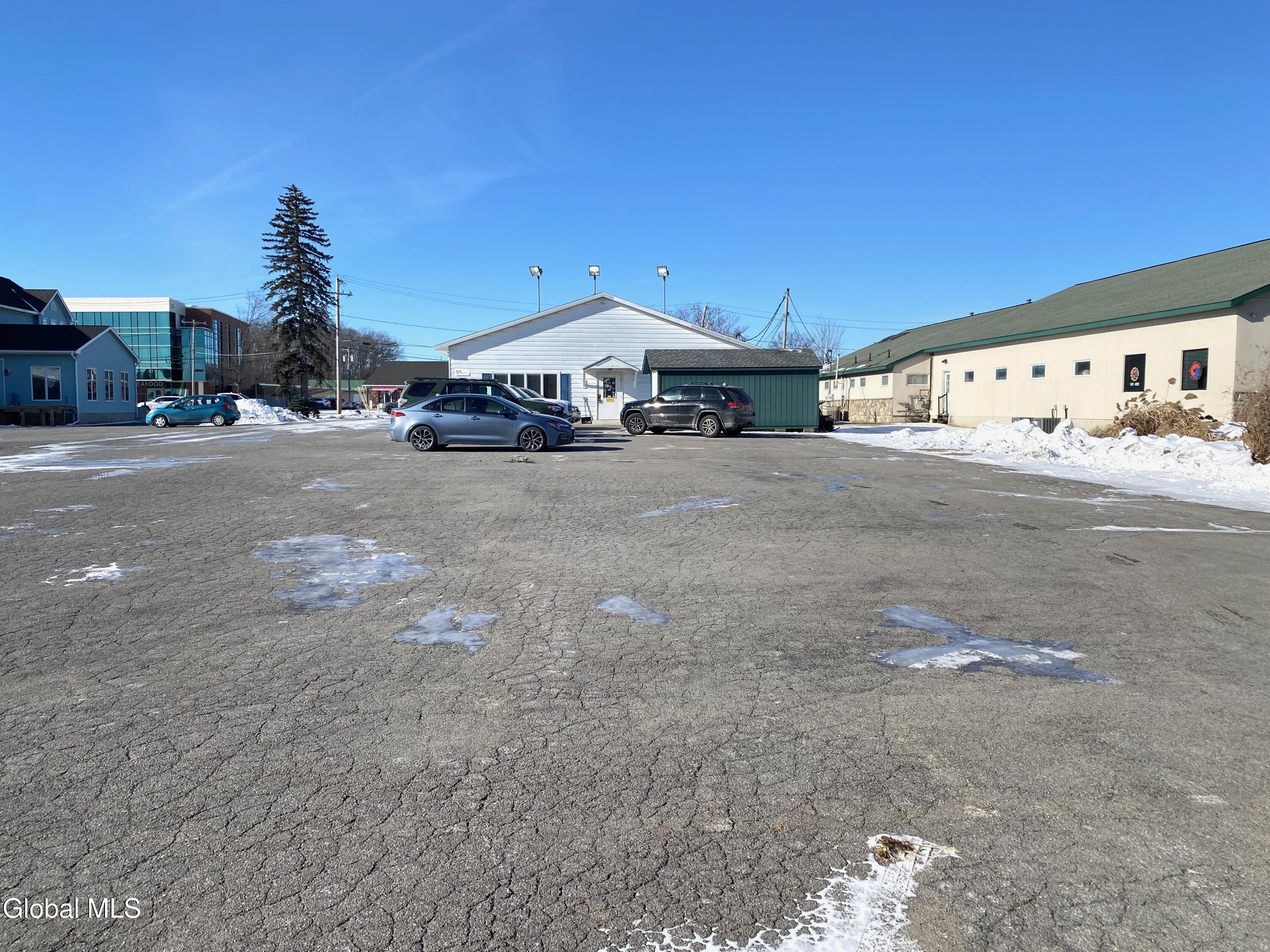 122 Saratoga Road Glenville NY 12302