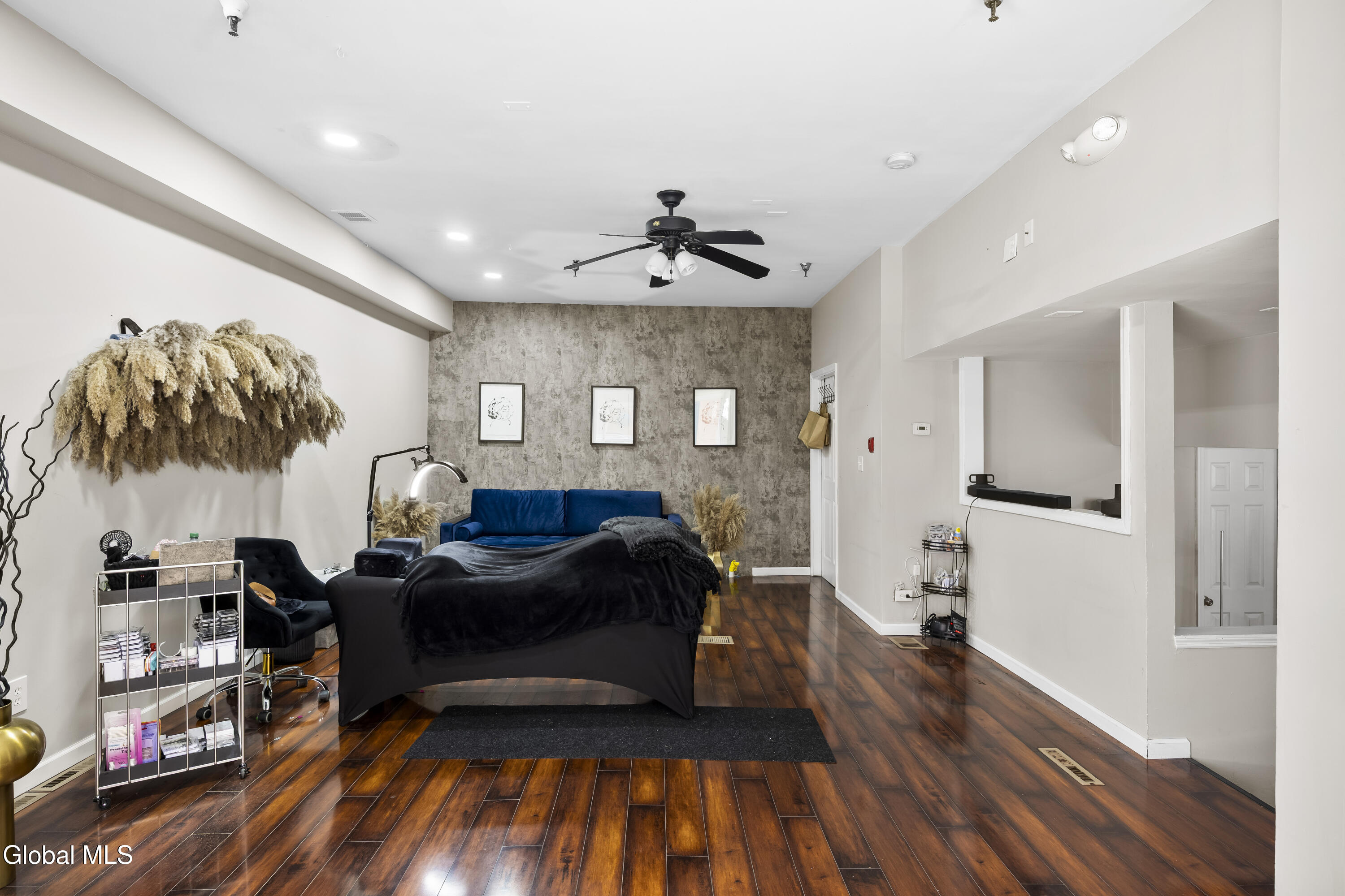 82 N Pearl Street Albany NY 12207