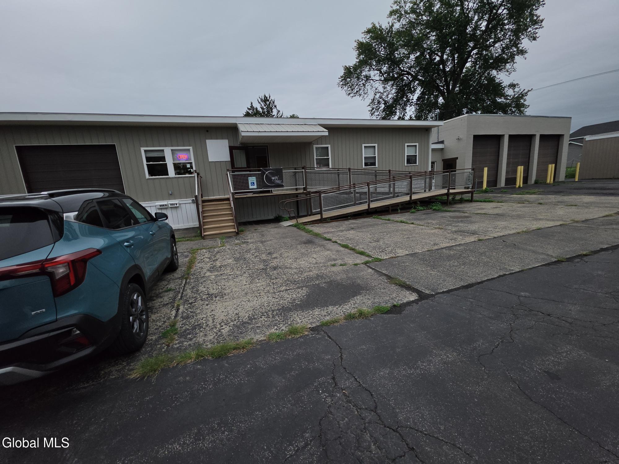 406 9th Avenue Colonie NY 12189