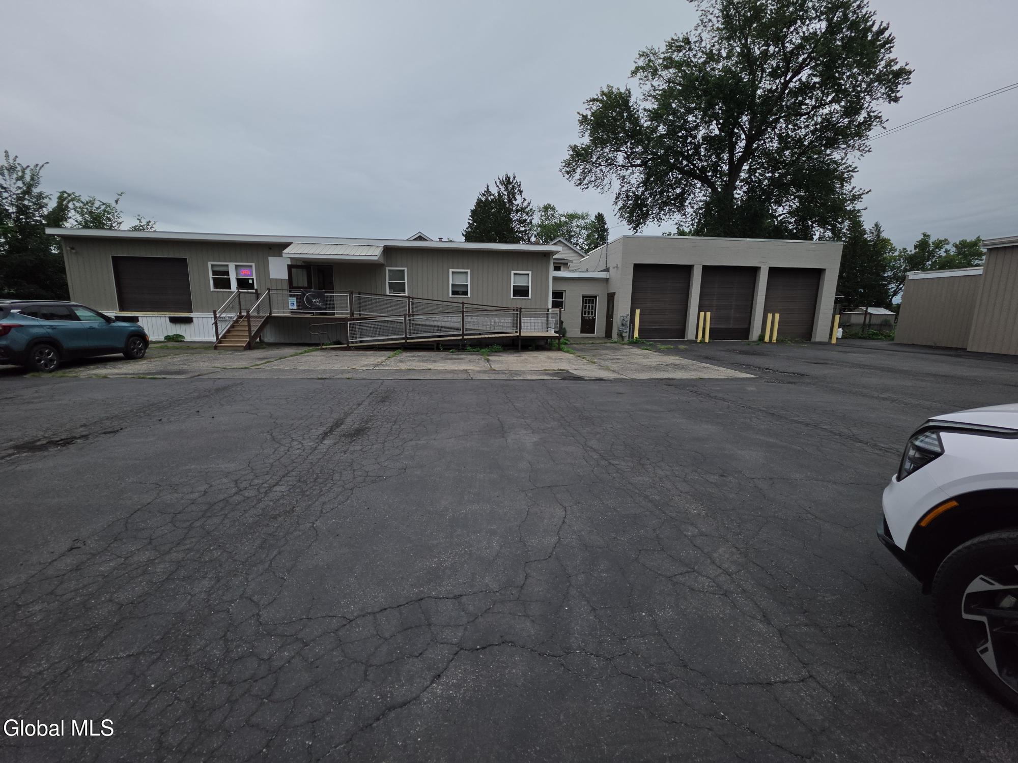406 9th Avenue Colonie NY 12189